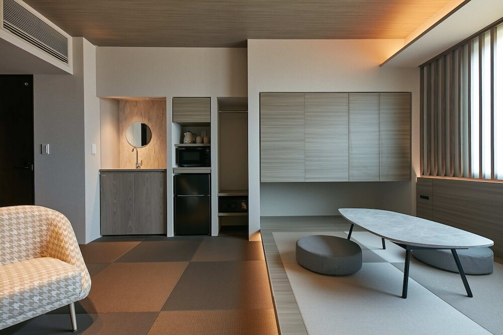 外宮まで徒歩約7分、JR・近鉄「伊勢市駅」まで約7分4280234