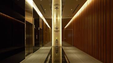 内部エントランス / 2