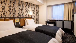 ツインルームシングルサイズベッド 2 台喫煙可