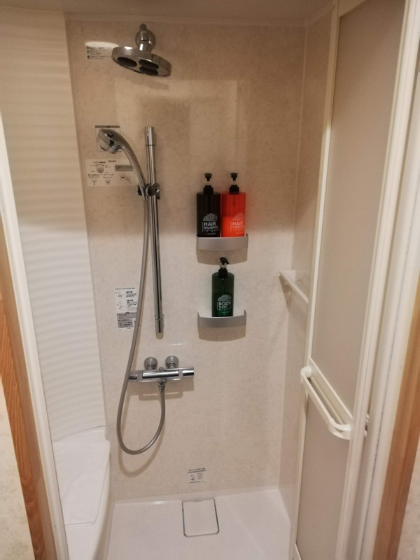 シャワールームです