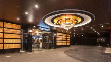 施設の入り口 / 35