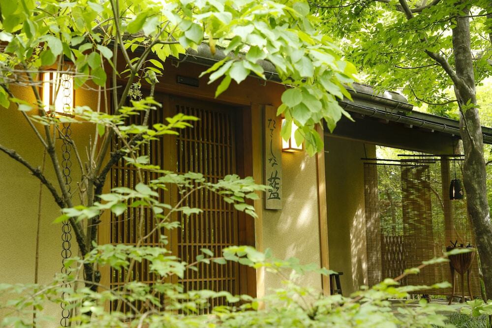 木々に囲まれた静かな宿「たてしな藍」3709271