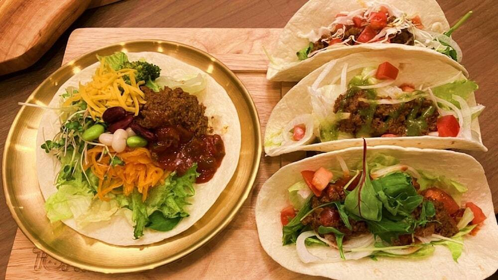 朝からタコス！？なんでもありの朝食を堪能4052493