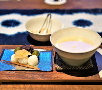 「工場跡事務室」 料理 81277403 ほうじ茶ラテと白玉だんごのセット