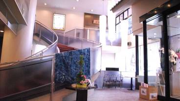 内部エントランス / 2