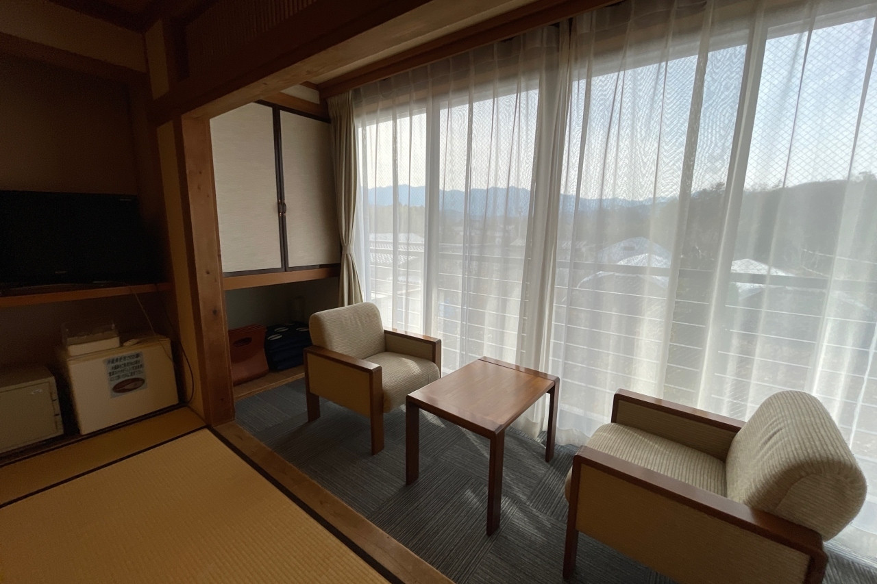 囲炉裏端でほっこり♪里山の温泉旅館3351542