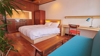 スーペリア ルーム クイーンベッド 1 台ソファーベッド付き 禁煙 共用バスルーム