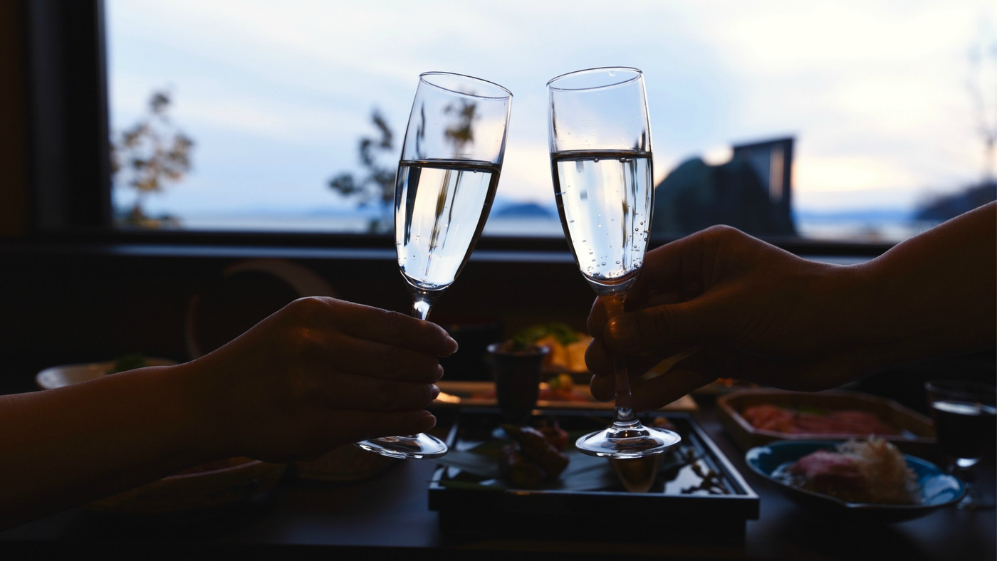 “おふたり様専用”の温泉宿で「美肌の湯」と夕陽を堪能3455363