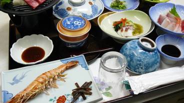 食事・飲み物 / 3