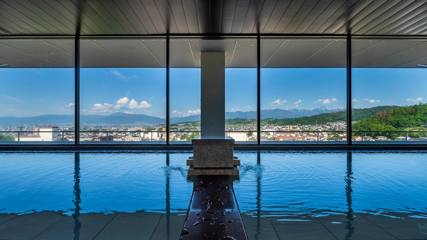 7階 大浴場（昼）