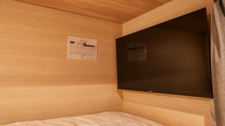 キャビン A (2名専用・男女共同フロア・共同シャワートイレ)