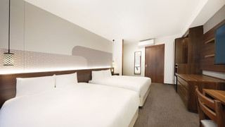 Family Room with Breakfast