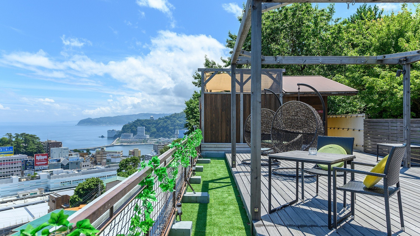 テラスから熱海の街を180度一望できる絶景ホテル3402375