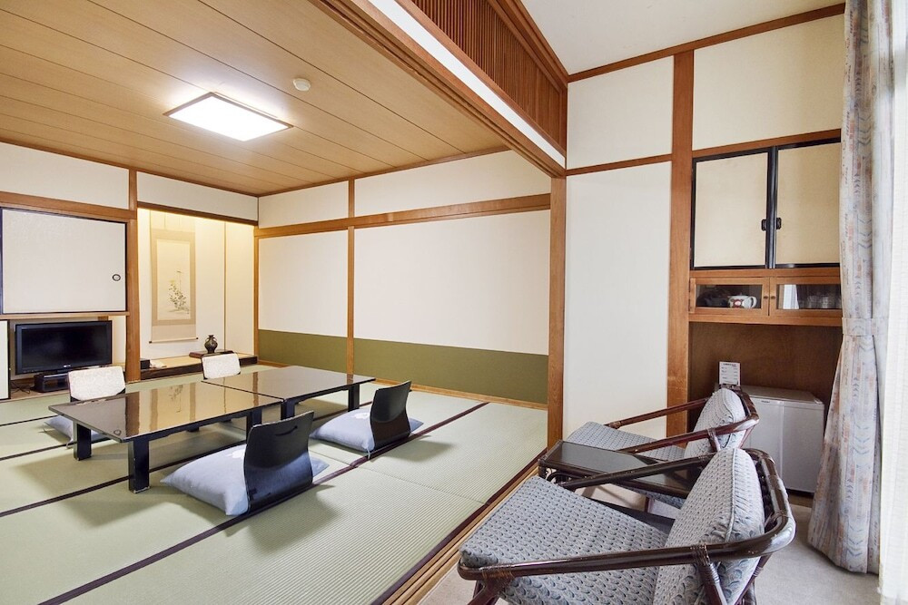 14.ロマンあふれる明治のレトロな雰囲気ただよう「ホテル椿館」3915586