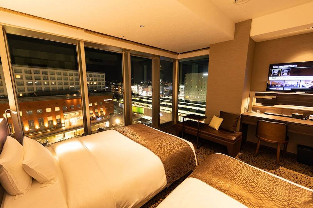 ゆったりとしたバスルームで、旅の間も優雅なリラックスタイムを…4264276