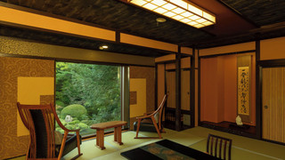 [禁煙] 本館 庭園眺望 和室10畳 バス無し/トイレ付き/洗面付