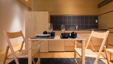 客室内のダイニングエリア / 10