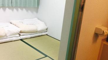 客室 / 3