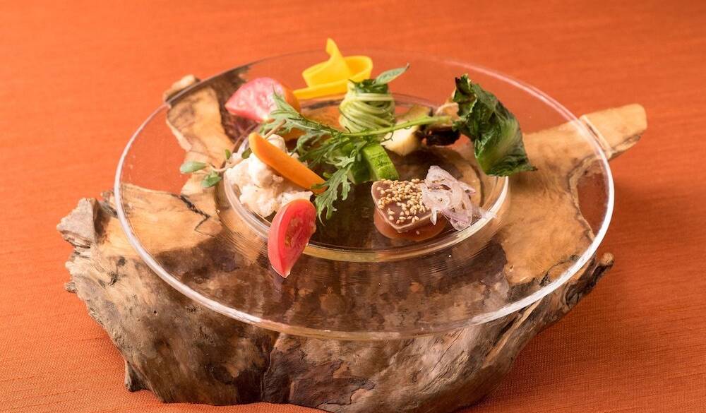 夕食は目でも楽しめる
絶品フレンチ / 1