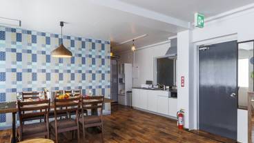 客室内のダイニングエリア / 37