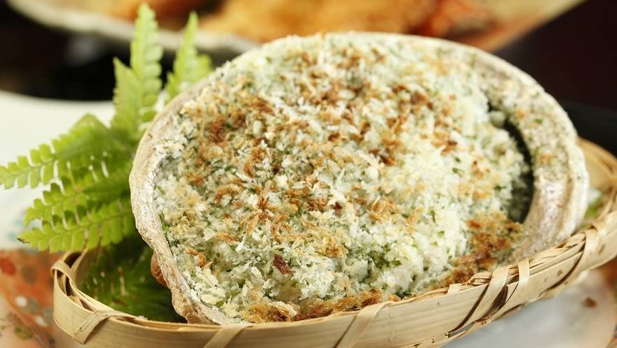 伊豆・駿河の味が満載
客室で味わう会席料理 / 2