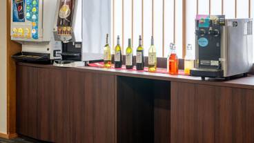 旅館のお食事処 / 24