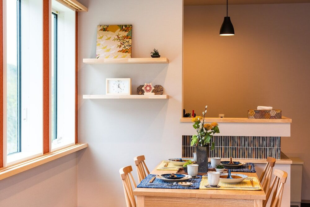 客室内のダイニングエリア