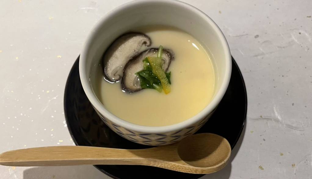 海を臨むレストランで
「季節の和会席」 / 4