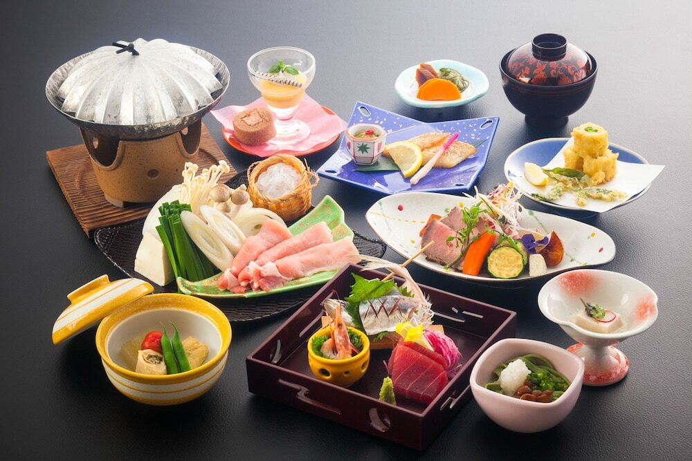 美肌の湯に浸かり、地元食材の旬会席をお部屋で堪能3926398