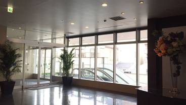 内部エントランス / 2