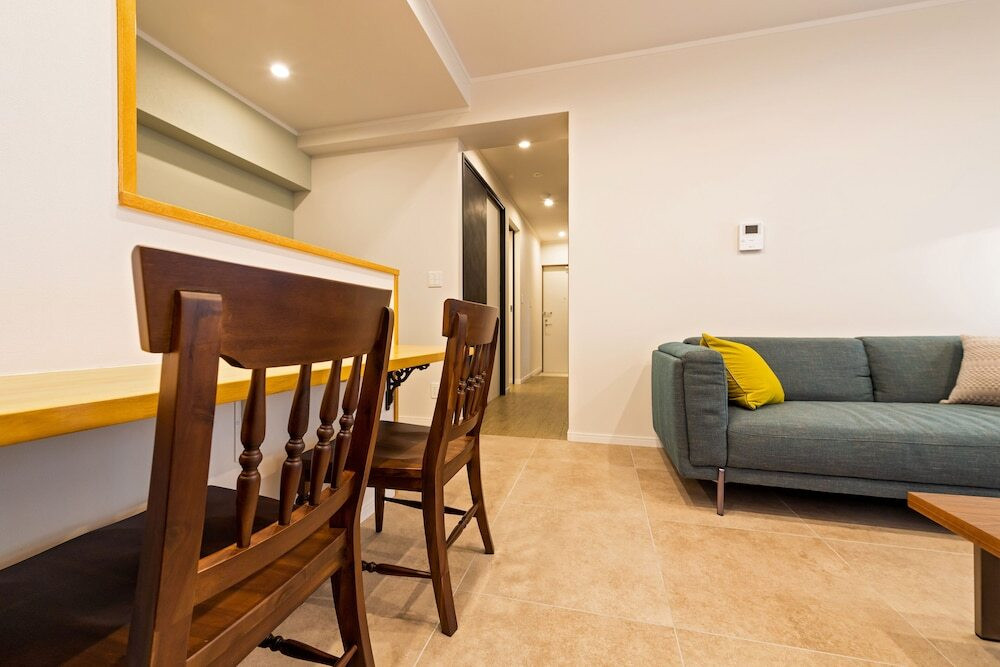 客室内のダイニングエリア