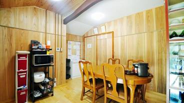 客室内のダイニングエリア / 6