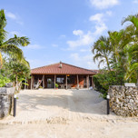 南の島で非日常を満喫、「竹富島」ひとり旅におすすめホテル7選／沖縄