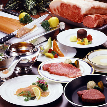 長良川畔に佇む都市型リゾートホテル3518271