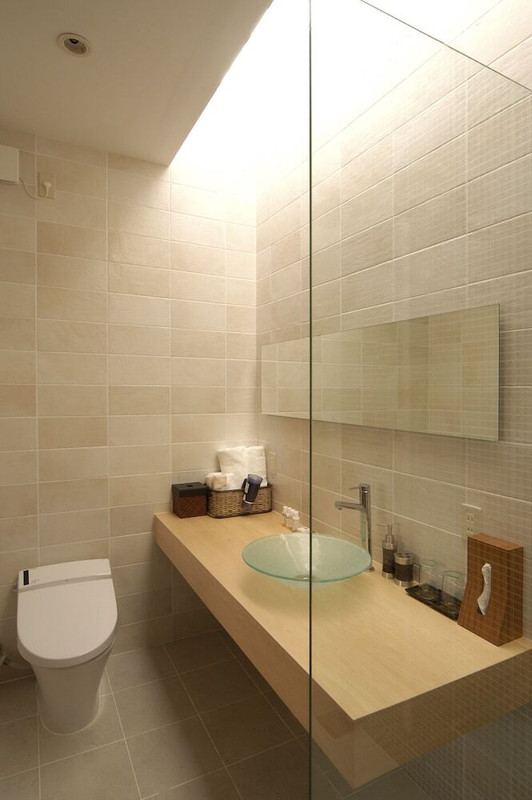 バスルームのシャワー