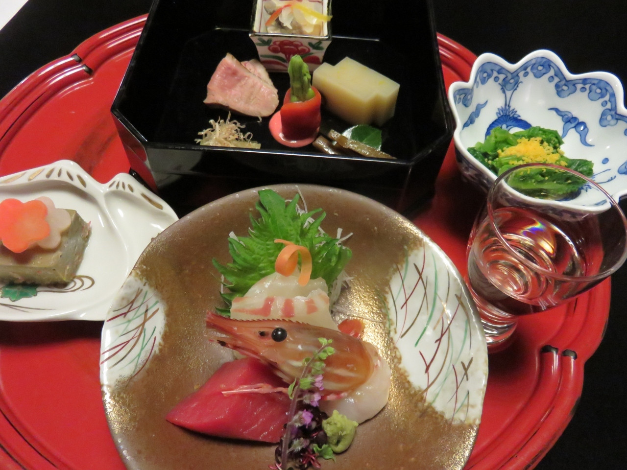 可愛らしい「菊風呂」の湯あみで癒されよう4235448