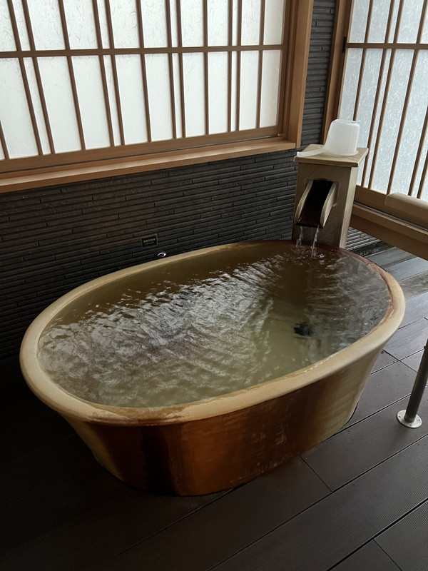 ぬるくて入れない露天風呂