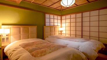 客室 / 7