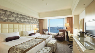 クラシック ルーム シングルベッド 2 台 ベイビュー (High Floor)