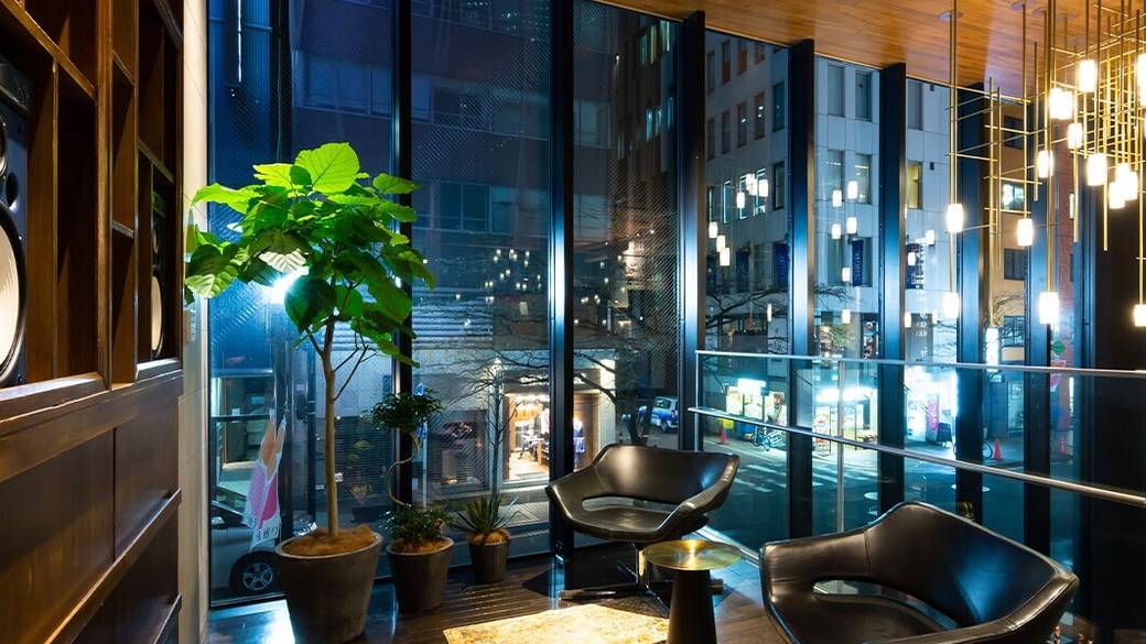 落ち着けるラウンジは
過ごしやすい空間 / 1