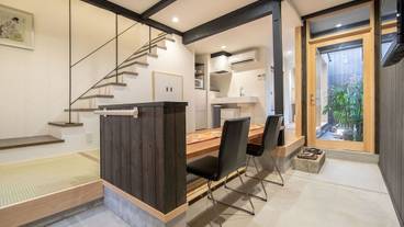 客室内のダイニングエリア / 7