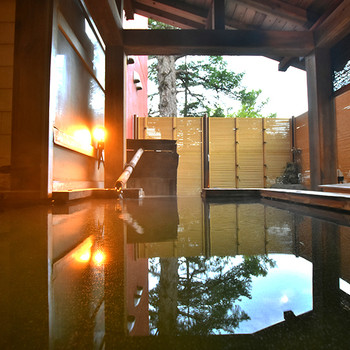 最大7名まで入浴可能！広い貸切露天風呂でのんびりゆったり4253834