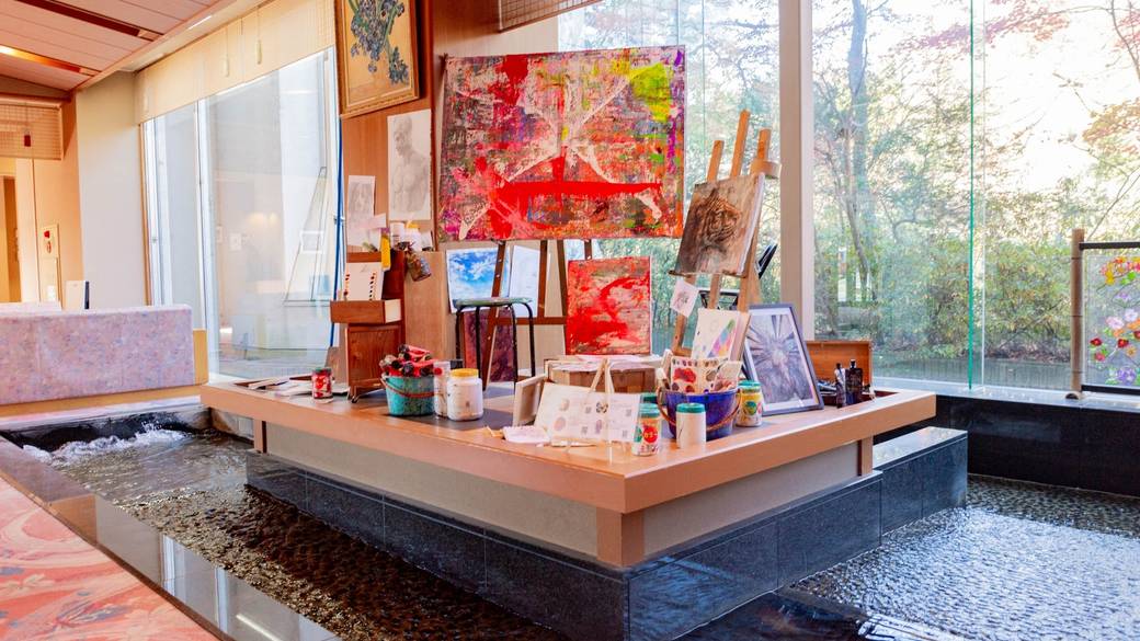 ロビーラウンジの池 / 1