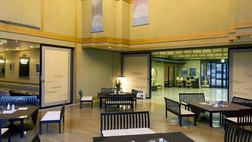 ロビーラウンジ / 2