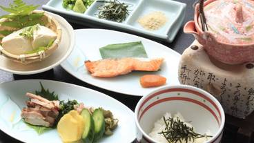 食事・飲み物 / 4