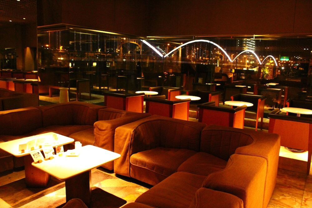 ロビーラウンジ