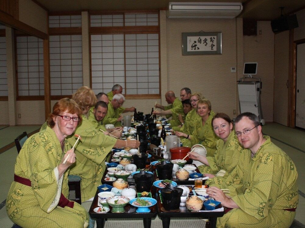 お食事