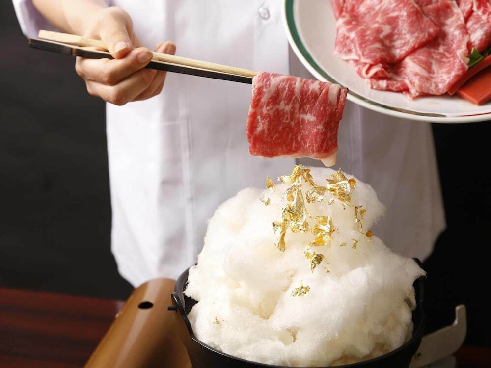 名物「すき焼き雲海鍋」に会話が弾む♪ライブ感溢れる料理が自慢4233493