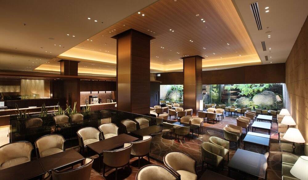 シャルール 内観(1) / 1