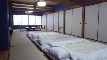 客室 / 11